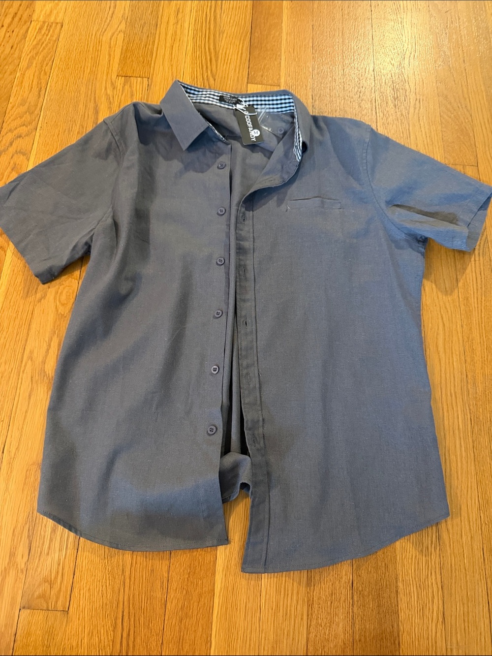 NWT Medium men’s button shirt - Coolfandy